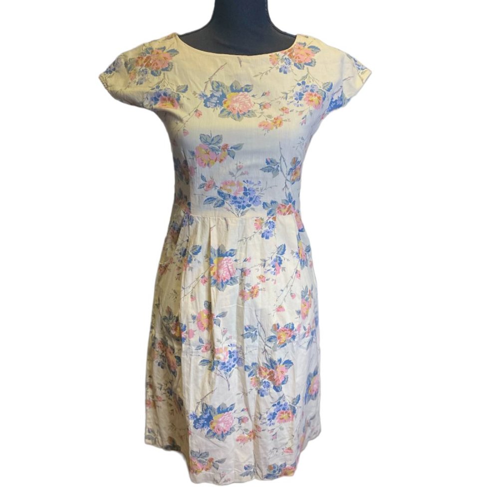 Vintage Mint brand Floral Dress Cream floral print size 6